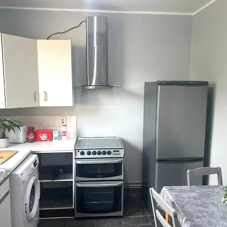 Aldgate Holiday Apartment In Central London